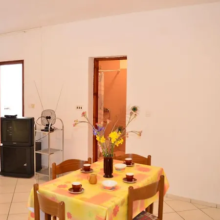Guest house Ivica 1290 Pakostane