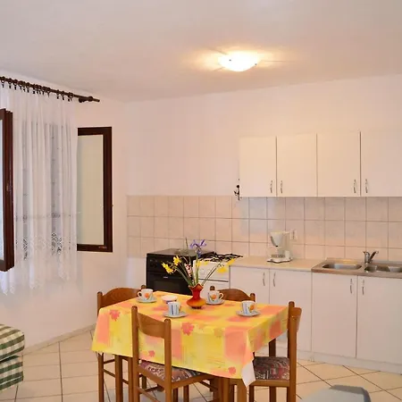 Ivica 1290 Guest house 3*